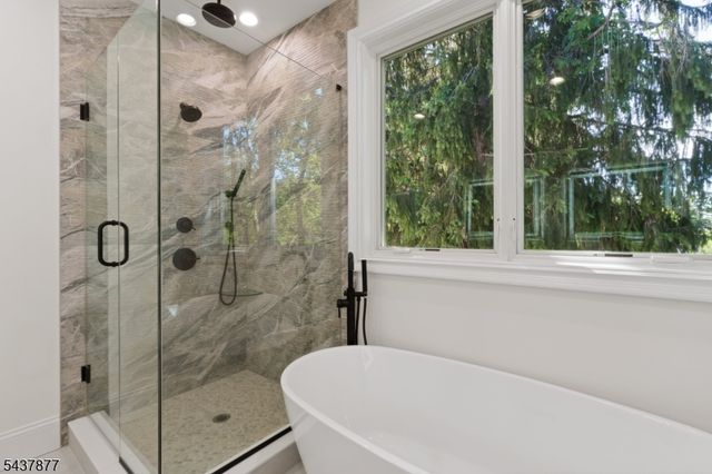 13 Harding Pl, Livingston Twp., NJ 07039