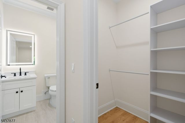 13 Harding Pl, Livingston Twp., NJ 07039