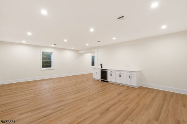 13 Harding Pl, Livingston Twp., NJ 07039
