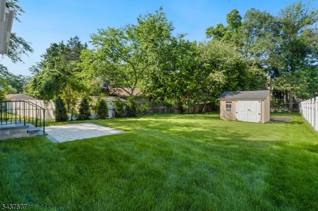 13 Harding Pl, Livingston Twp., NJ 07039