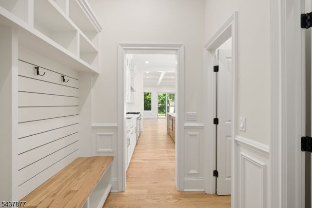 13 Harding Pl, Livingston Twp., NJ 07039