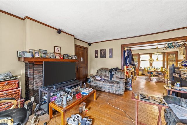 5217 Broadway Avenue, Cleveland, OH 44127