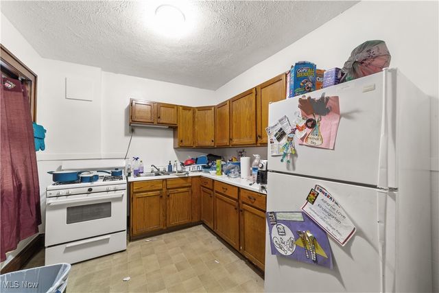 5217 Broadway Avenue, Cleveland, OH 44127