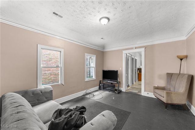 5217 Broadway Avenue, Cleveland, OH 44127