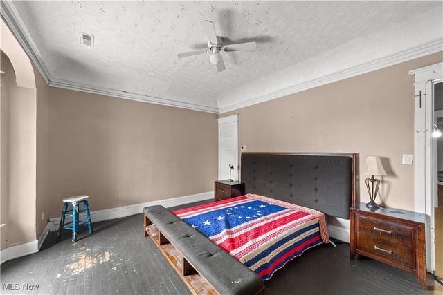 5217 Broadway Avenue, Cleveland, OH 44127