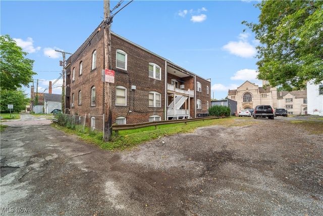 5217 Broadway Avenue, Cleveland, OH 44127