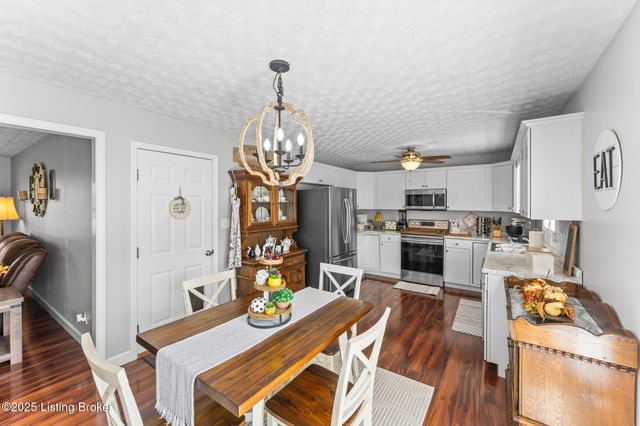 60 Gateway Ct, Smiths Grove, KY 42171