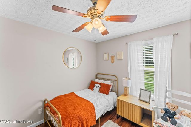 60 Gateway Ct, Smiths Grove, KY 42171