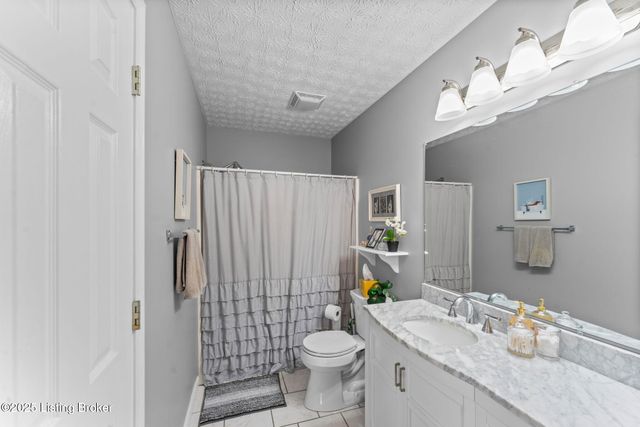 60 Gateway Ct, Smiths Grove, KY 42171