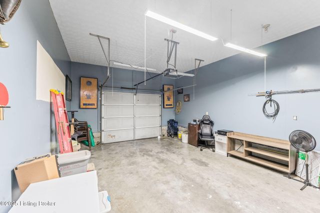 60 Gateway Ct, Smiths Grove, KY 42171