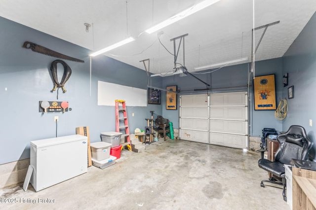 60 Gateway Ct, Smiths Grove, KY 42171