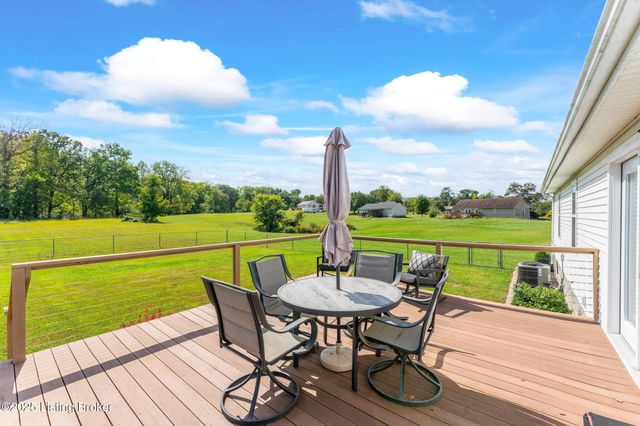 60 Gateway Ct, Smiths Grove, KY 42171