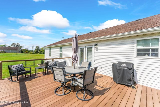 60 Gateway Ct, Smiths Grove, KY 42171