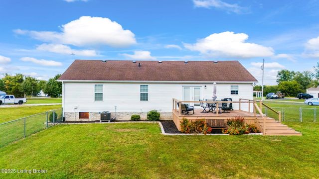 60 Gateway Ct, Smiths Grove, KY 42171