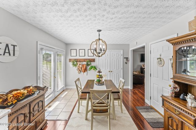 60 Gateway Ct, Smiths Grove, KY 42171