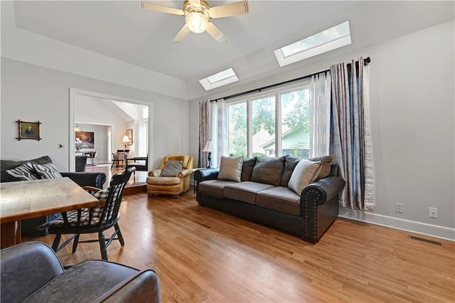 12313 Pembroke Lane, Leawood, KS 66209