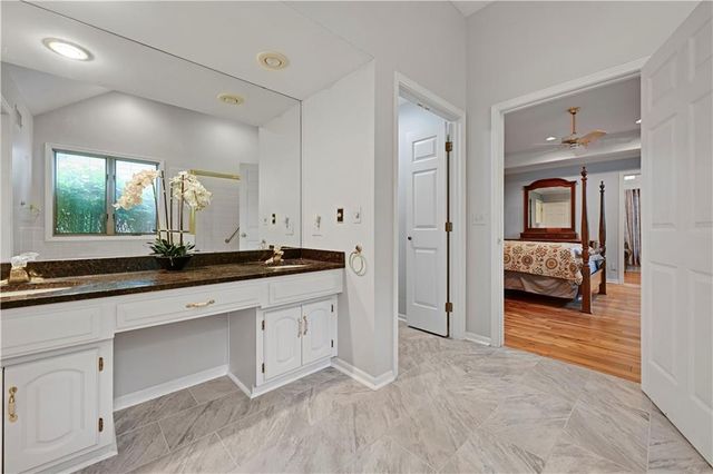 12313 Pembroke Lane, Leawood, KS 66209