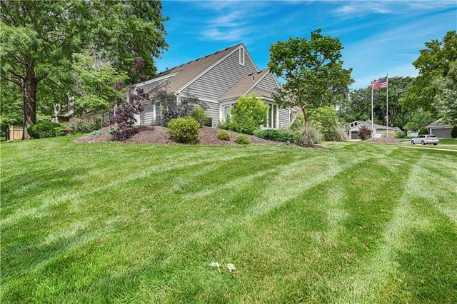 12313 Pembroke Lane, Leawood, KS 66209
