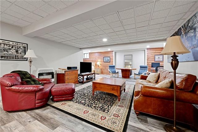 12313 Pembroke Lane, Leawood, KS 66209