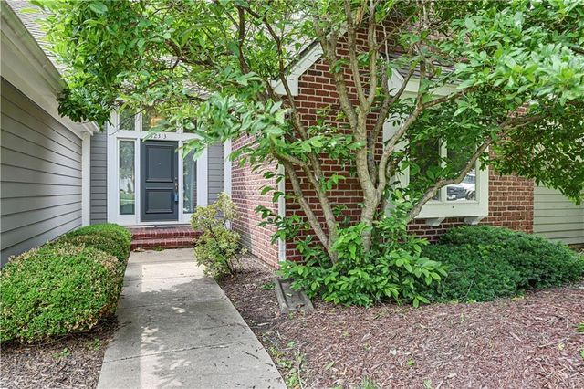 12313 Pembroke Lane, Leawood, KS 66209