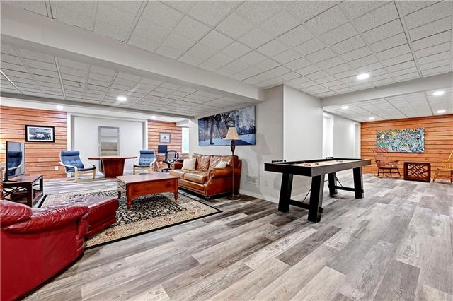 12313 Pembroke Lane, Leawood, KS 66209