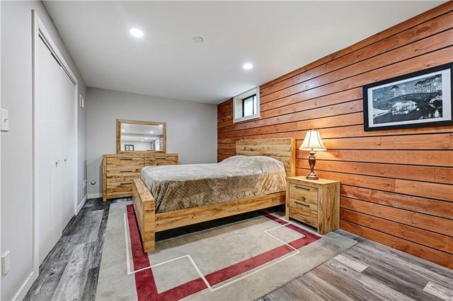 12313 Pembroke Lane, Leawood, KS 66209