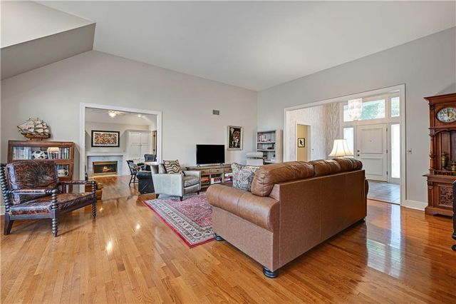 12313 Pembroke Lane, Leawood, KS 66209