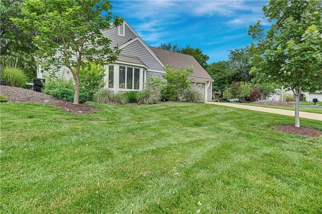 12313 Pembroke Lane, Leawood, KS 66209