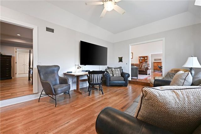 12313 Pembroke Lane, Leawood, KS 66209