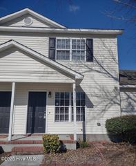 1129 W Pueblo Drive, Jacksonville, NC 28546