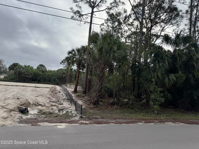 3395 SW Fitzpatrick Avenue SW, Palm Bay, FL 32908