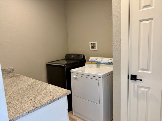 819 Arkansas River Drive, Granbury, TX 76048