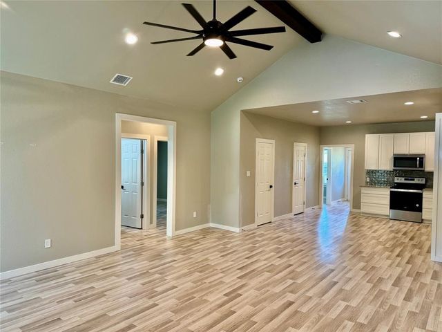 819 Arkansas River Drive, Granbury, TX 76048