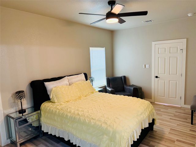 819 Arkansas River Drive, Granbury, TX 76048
