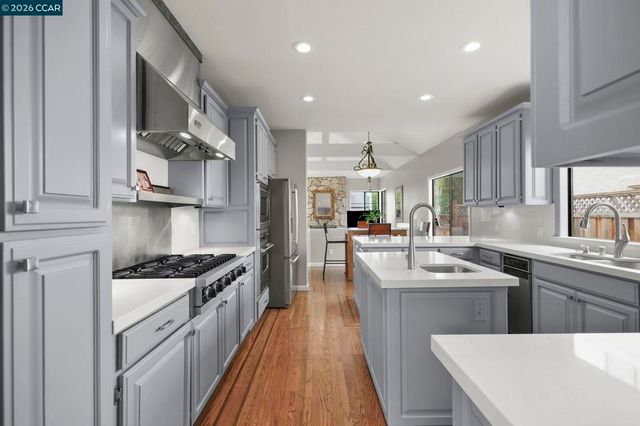715 Blue Spruce Dr, Danville, CA 94506