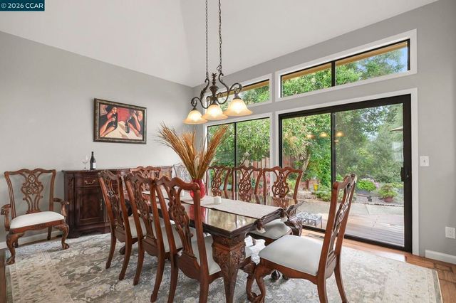 715 Blue Spruce Dr, Danville, CA 94506