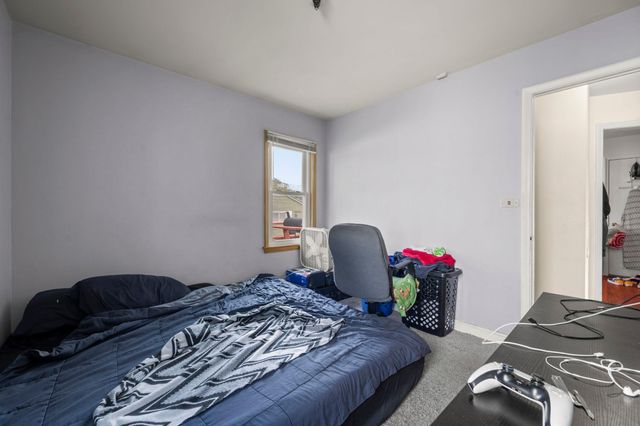 1675 Iowa Avenue E, Saint Paul, MN 55106