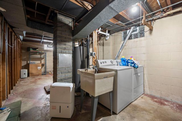 1675 Iowa Avenue E, Saint Paul, MN 55106