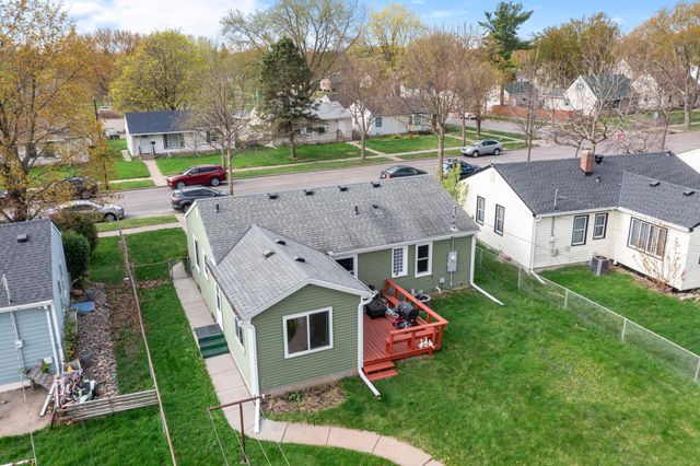 1675 Iowa Avenue E, Saint Paul, MN 55106