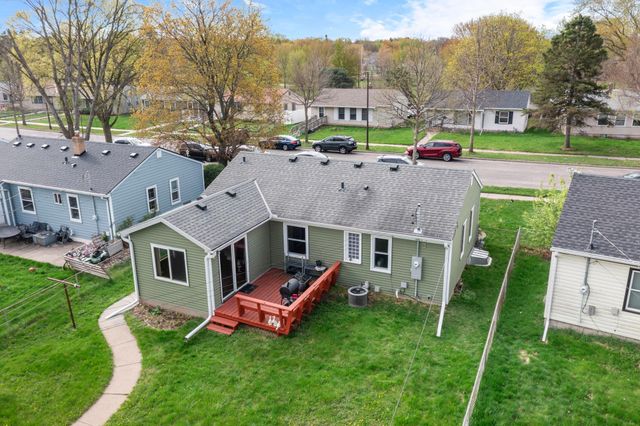 1675 Iowa Avenue E, Saint Paul, MN 55106