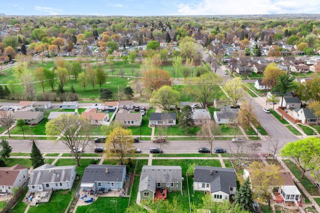 1675 Iowa Avenue E, Saint Paul, MN 55106