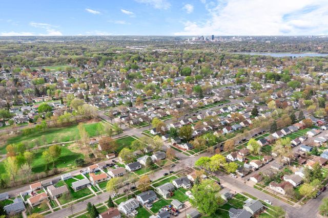 1675 Iowa Avenue E, Saint Paul, MN 55106