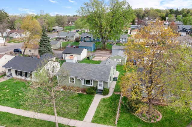 1675 Iowa Avenue E, Saint Paul, MN 55106