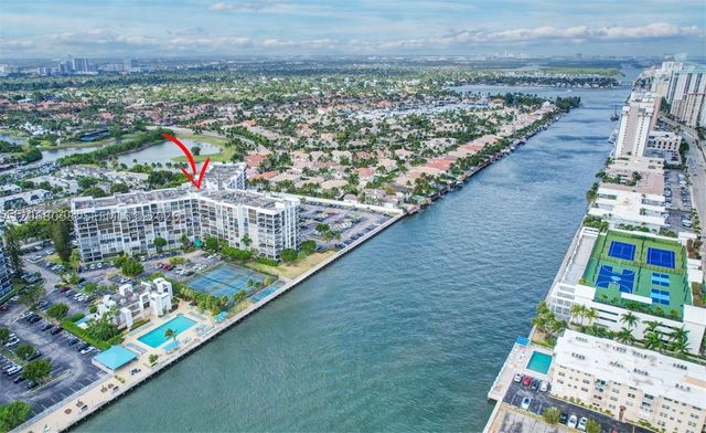 1000 Parkview Dr 825, Hallandale Beach, FL 33009