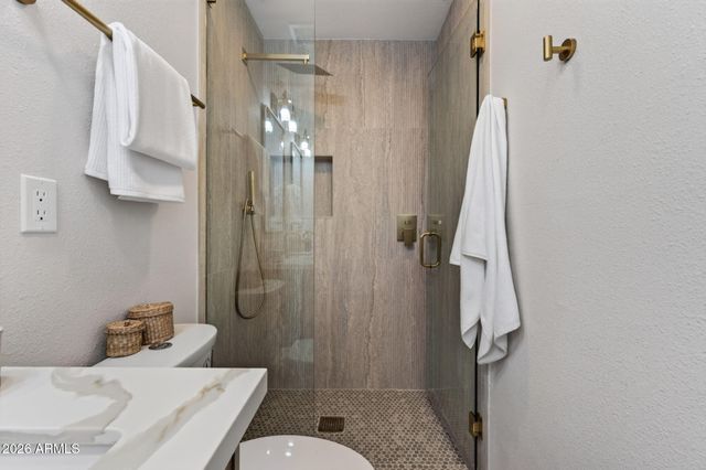 6807 E PORTLAND Street, Scottsdale, AZ 85257