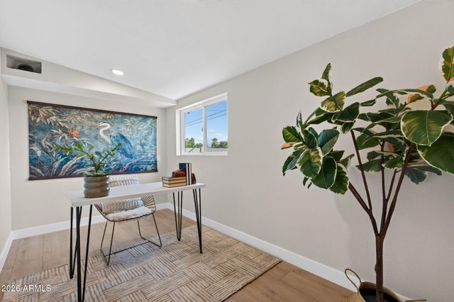 6807 E PORTLAND Street, Scottsdale, AZ 85257