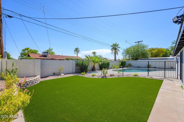 6807 E PORTLAND Street, Scottsdale, AZ 85257