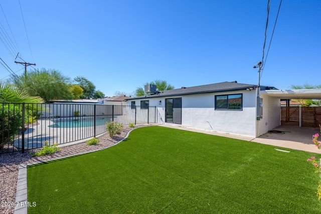 6807 E PORTLAND Street, Scottsdale, AZ 85257