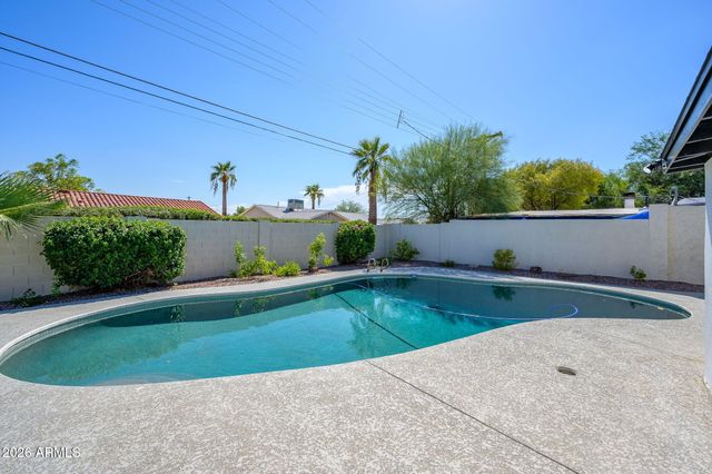 6807 E PORTLAND Street, Scottsdale, AZ 85257