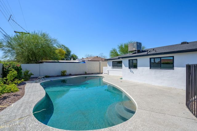 6807 E PORTLAND Street, Scottsdale, AZ 85257